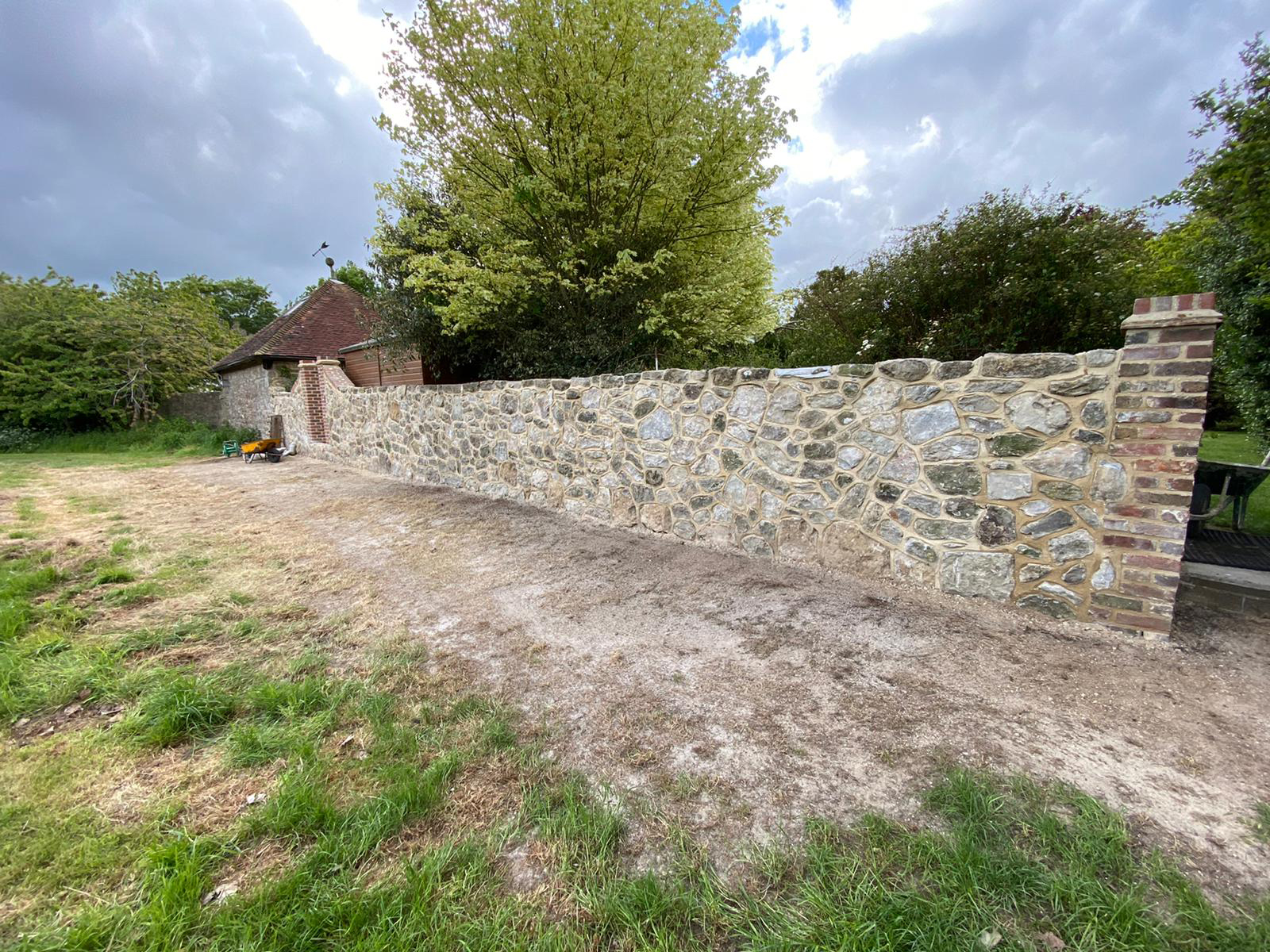 ragstone wall